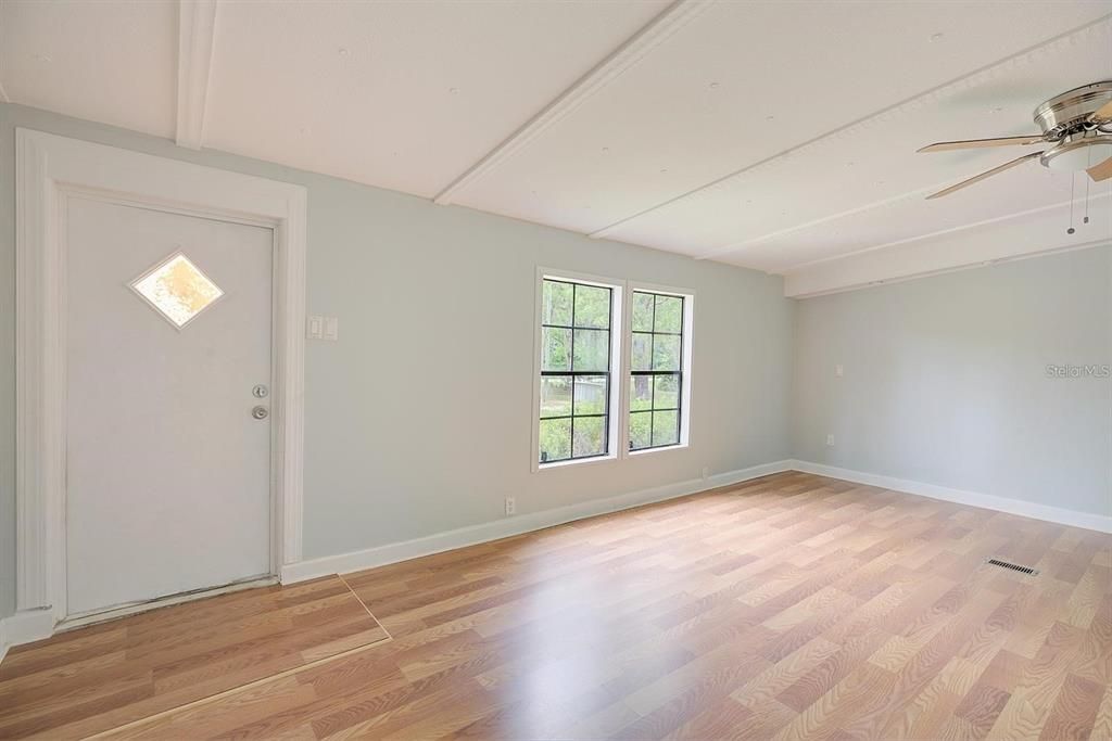 En Venta: $135,000 (3 camas, 2 baños, 1152 Pies cuadrados)