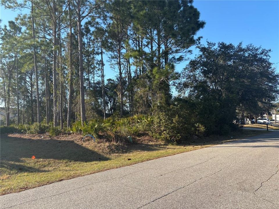 En Venta: $92,000 (0.23 acres)