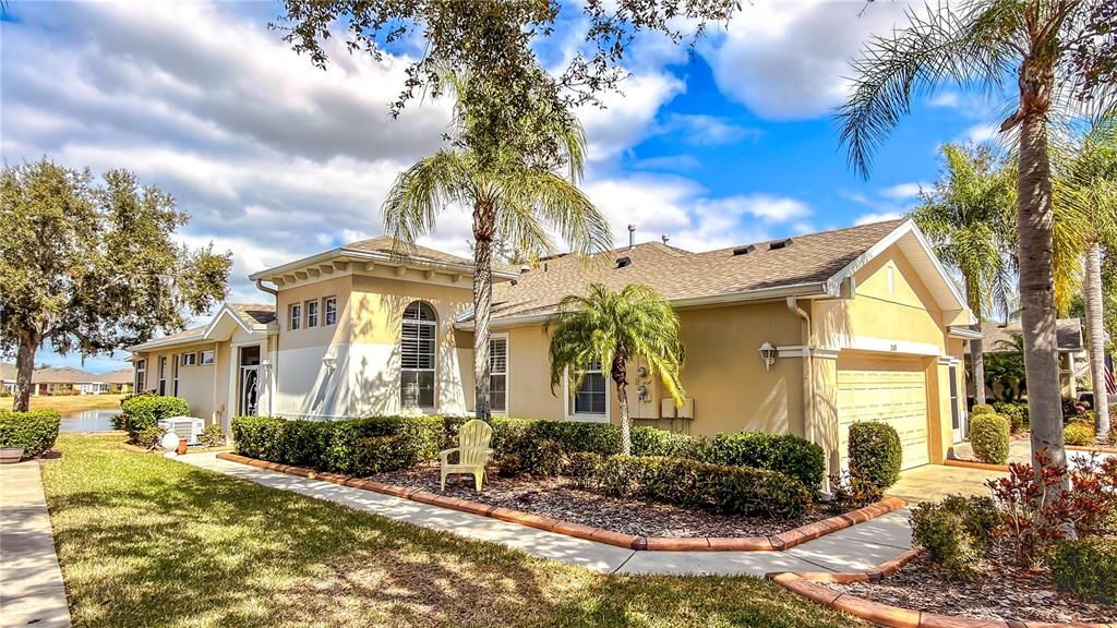 For Sale: $275,000 (2 beds, 2 baths, 1410 Square Feet)