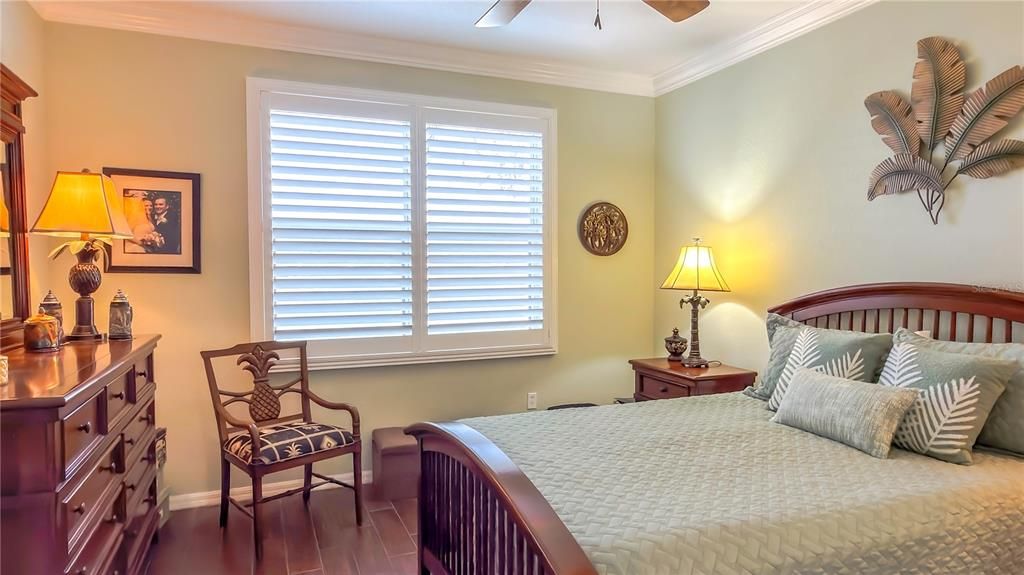For Sale: $275,000 (2 beds, 2 baths, 1410 Square Feet)