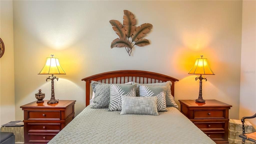 For Sale: $275,000 (2 beds, 2 baths, 1410 Square Feet)