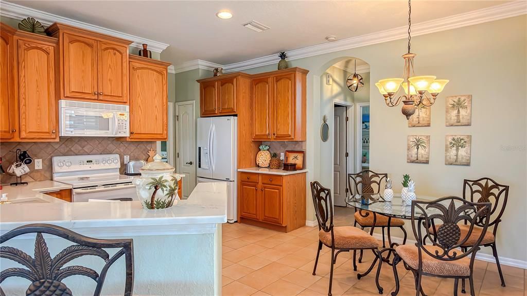 For Sale: $275,000 (2 beds, 2 baths, 1410 Square Feet)