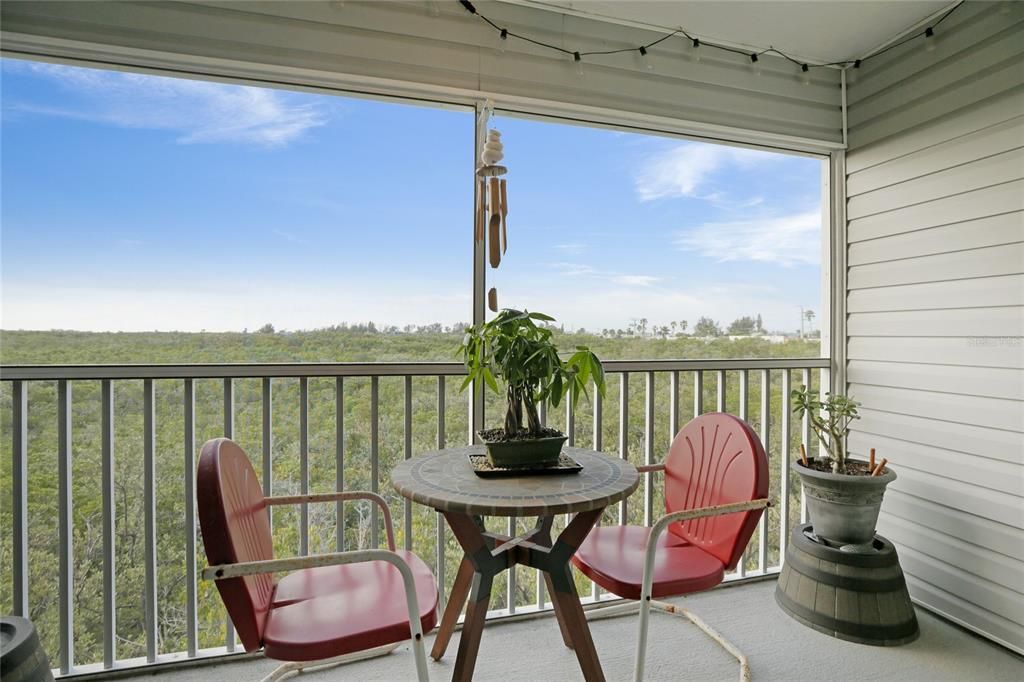 For Sale: $499,999 (2 beds, 2 baths, 980 Square Feet)