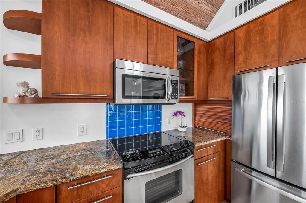For Sale: $4,200,000 (8 beds, 6 baths, 3503 Square Feet)