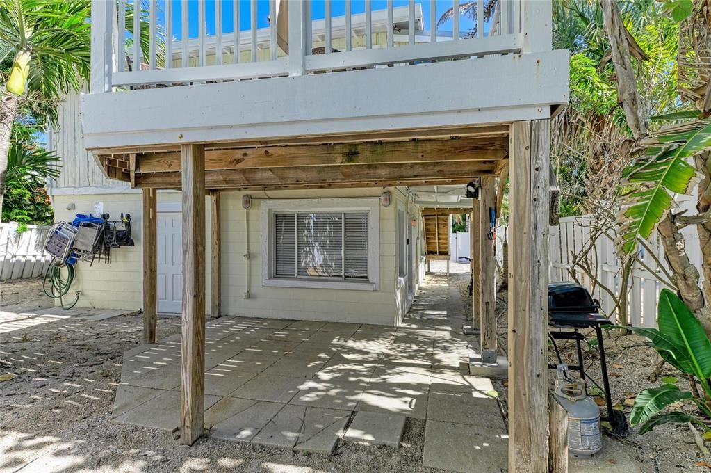 For Sale: $4,200,000 (8 beds, 6 baths, 3503 Square Feet)