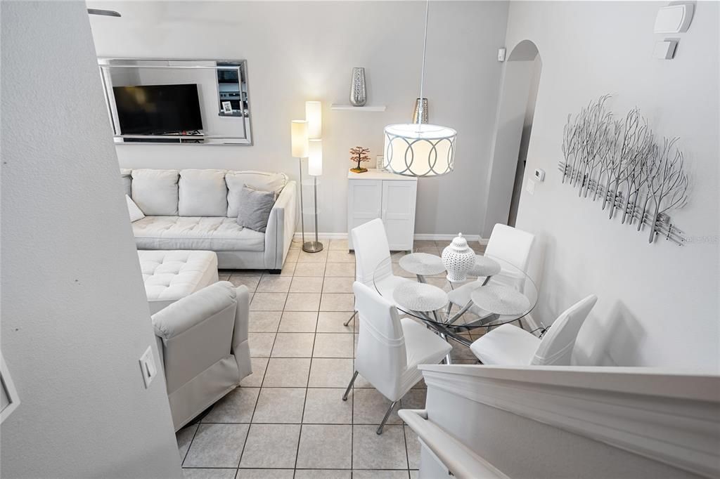 Activo con contrato: $249,900 (4 camas, 3 baños, 1310 Pies cuadrados)