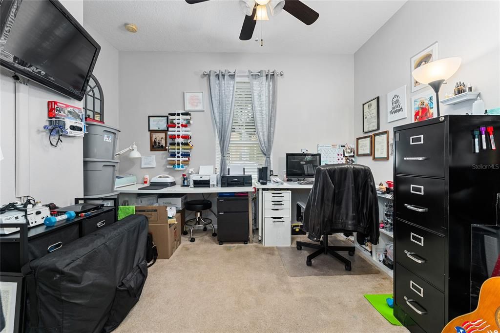 Activo con contrato: $249,900 (4 camas, 3 baños, 1310 Pies cuadrados)