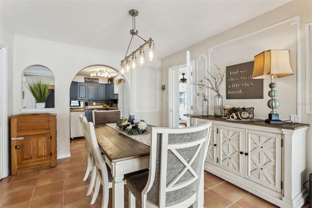 En Venta: $960,000 (3 camas, 2 baños, 2021 Pies cuadrados)