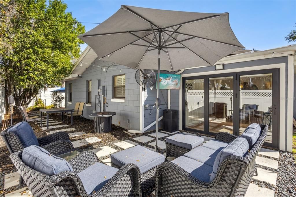 En Venta: $960,000 (3 camas, 2 baños, 2021 Pies cuadrados)