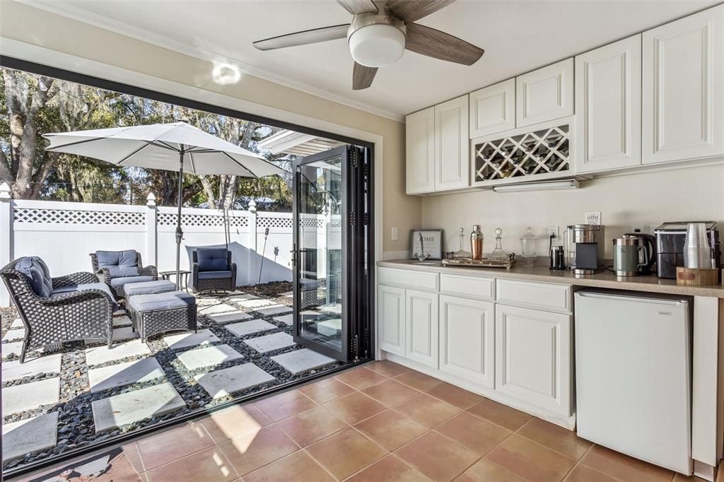 En Venta: $960,000 (3 camas, 2 baños, 2021 Pies cuadrados)