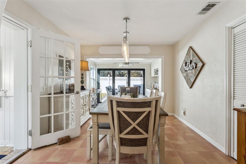 En Venta: $960,000 (3 camas, 2 baños, 2021 Pies cuadrados)