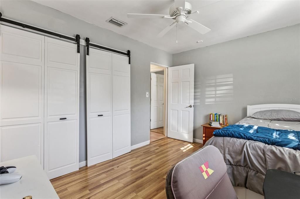 En Venta: $960,000 (3 camas, 2 baños, 2021 Pies cuadrados)