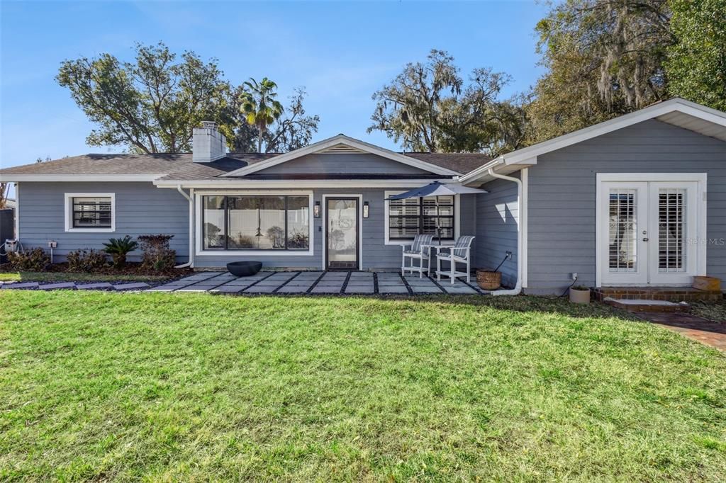 En Venta: $960,000 (3 camas, 2 baños, 2021 Pies cuadrados)