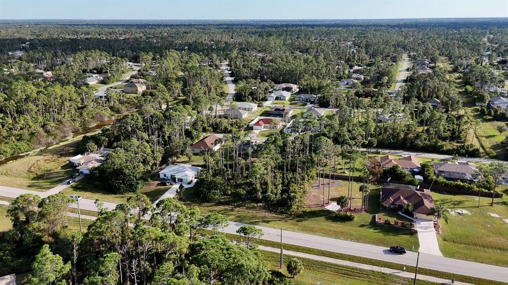 На продажу: $79,900 (0.46 acres)