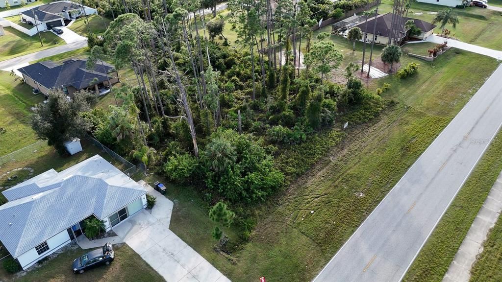 На продажу: $79,900 (0.46 acres)