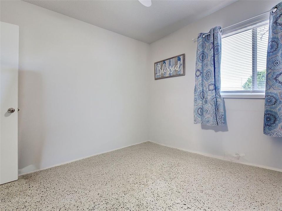 Activo con contrato: $187,500 (3 camas, 1 baños, 1069 Pies cuadrados)