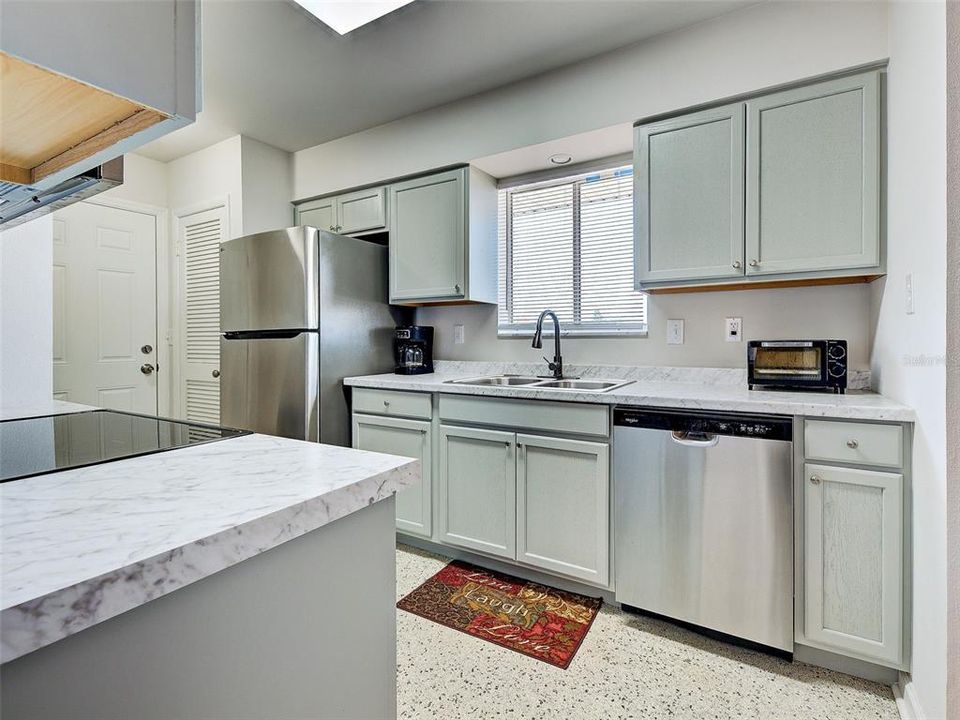 Activo con contrato: $187,500 (3 camas, 1 baños, 1069 Pies cuadrados)