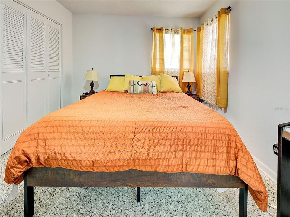 Activo con contrato: $187,500 (3 camas, 1 baños, 1069 Pies cuadrados)