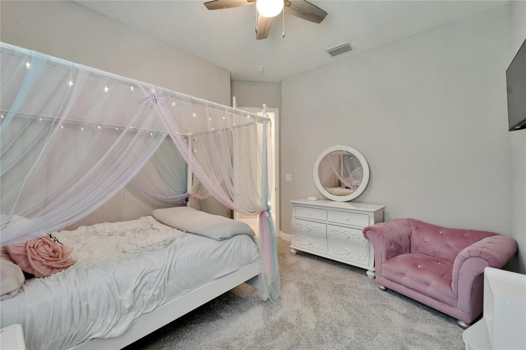 En Venta: $850,000 (5 camas, 4 baños, 3600 Pies cuadrados)