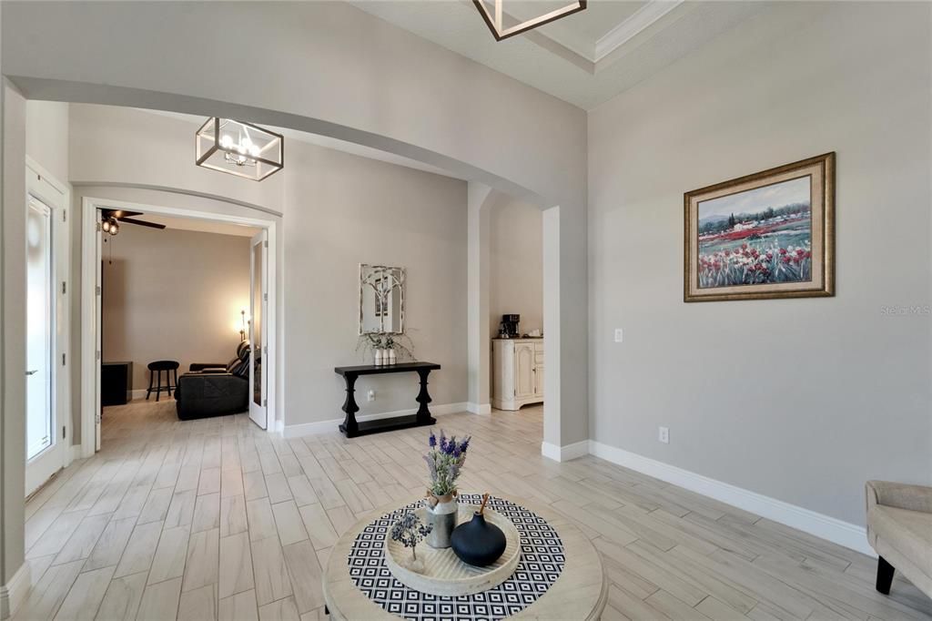 En Venta: $850,000 (5 camas, 4 baños, 3600 Pies cuadrados)