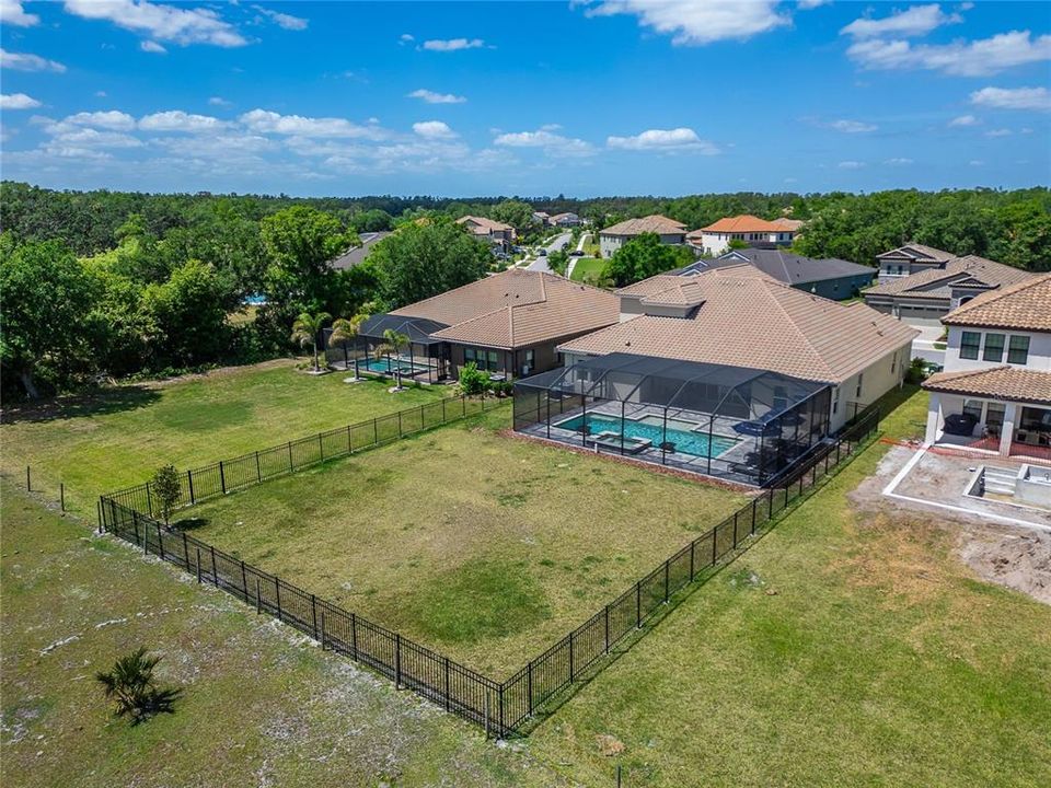 En Venta: $850,000 (5 camas, 4 baños, 3600 Pies cuadrados)