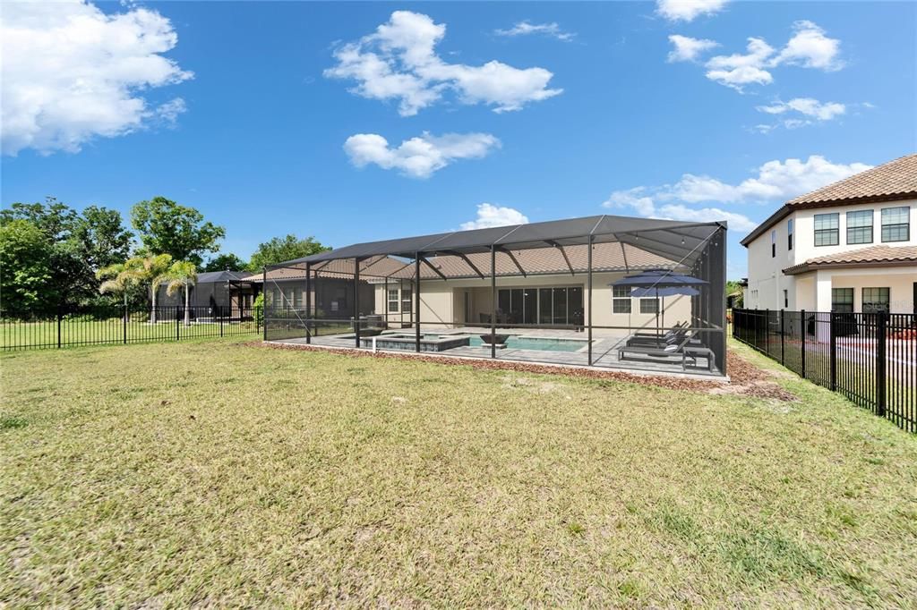 En Venta: $850,000 (5 camas, 4 baños, 3600 Pies cuadrados)