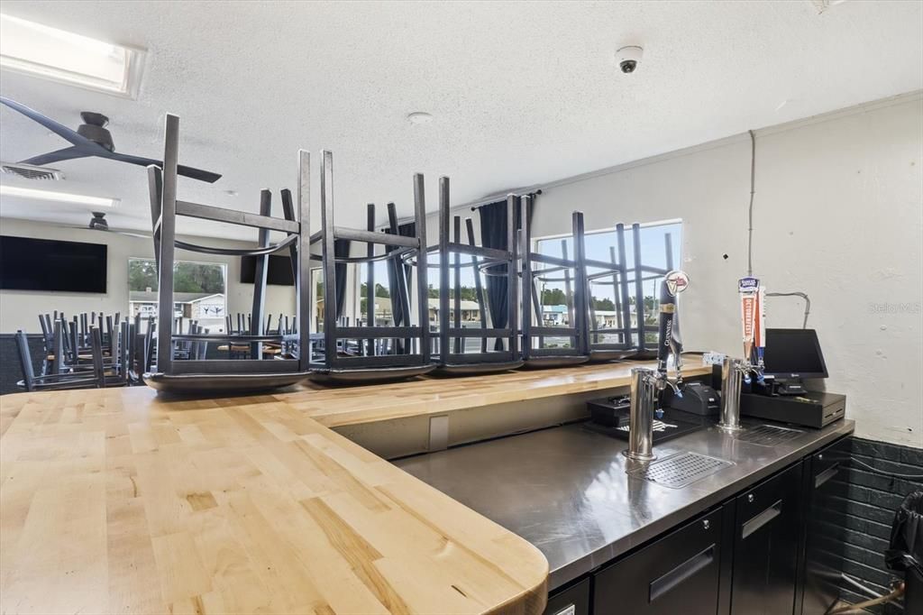 Activo con contrato: $499,900 (0 camas, 0 baños, 1920 Pies cuadrados)