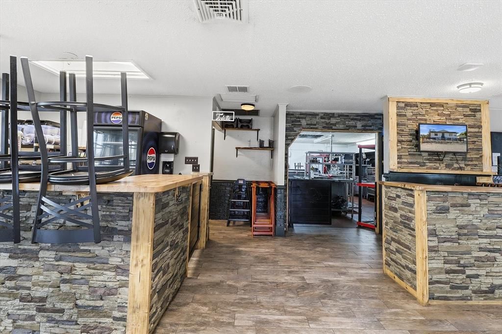 Activo con contrato: $499,900 (0 camas, 0 baños, 1920 Pies cuadrados)