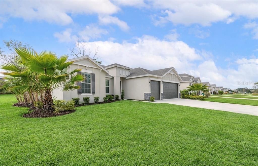 Active With Contract: $484,900 (4 beds, 3 baths, 2127 Square Feet)