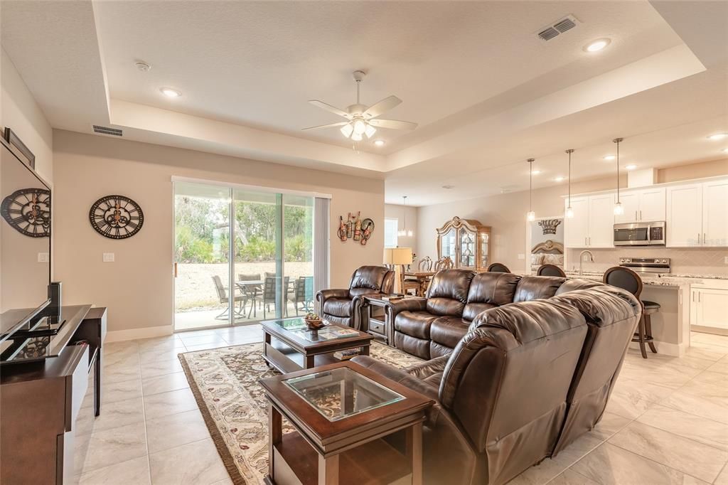 Active With Contract: $484,900 (4 beds, 3 baths, 2127 Square Feet)