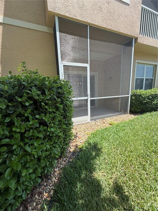Active With Contract: $2,075 (3 beds, 2 baths, 1210 Square Feet)