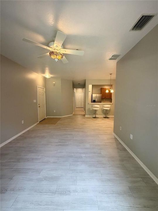 Active With Contract: $2,075 (3 beds, 2 baths, 1210 Square Feet)