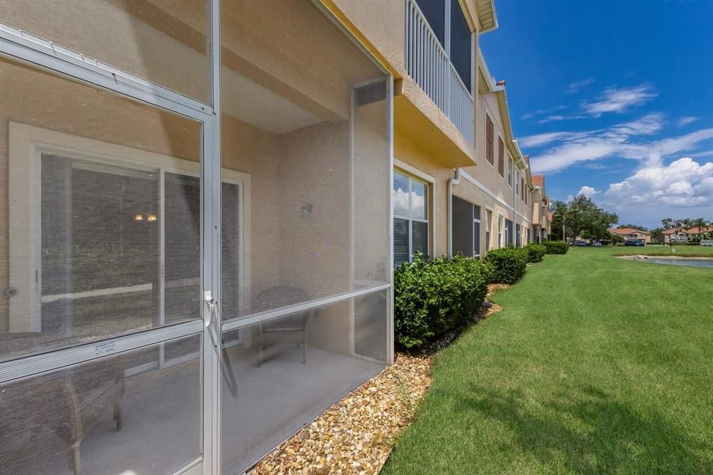 Active With Contract: $2,075 (3 beds, 2 baths, 1210 Square Feet)