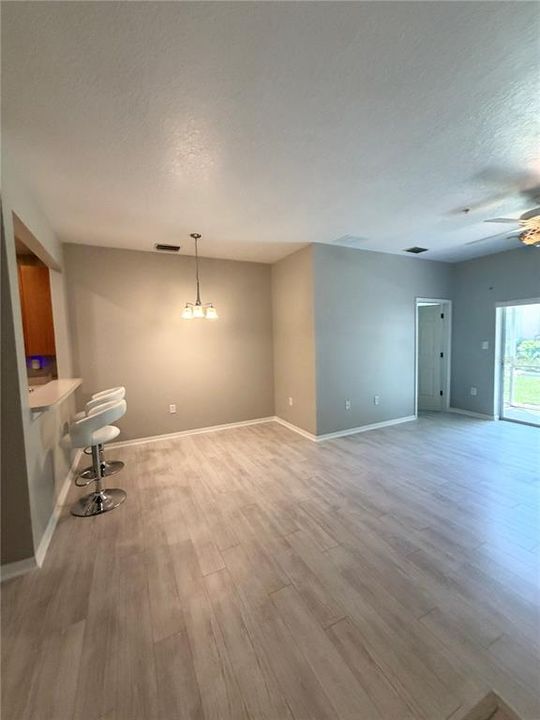 Active With Contract: $2,075 (3 beds, 2 baths, 1210 Square Feet)