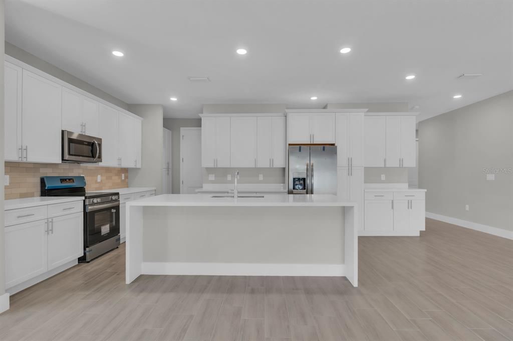 На продажу: $465,000 (3 спален, 2 ванн, 2200 Квадратных фут)