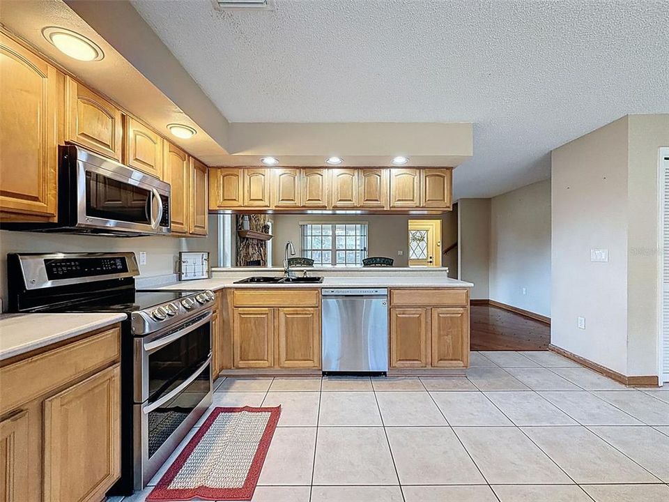 En Venta: $384,999 (3 camas, 3 baños, 2308 Pies cuadrados)