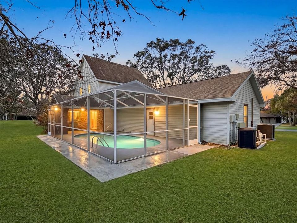 En Venta: $384,999 (3 camas, 3 baños, 2308 Pies cuadrados)
