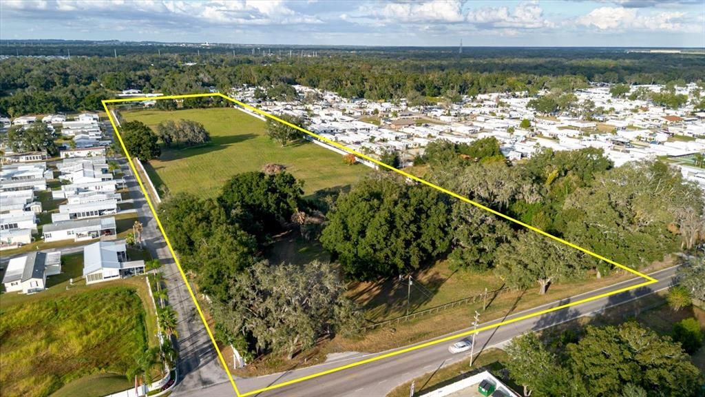 На продажу: $3,900,000 (10.00 acres)