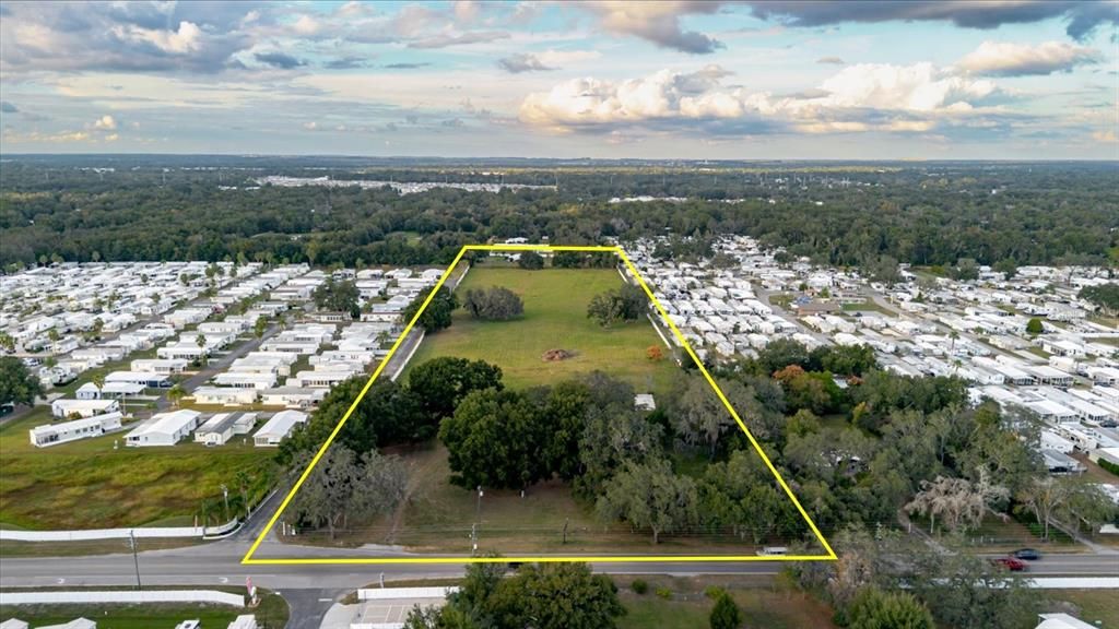 На продажу: $3,900,000 (10.00 acres)