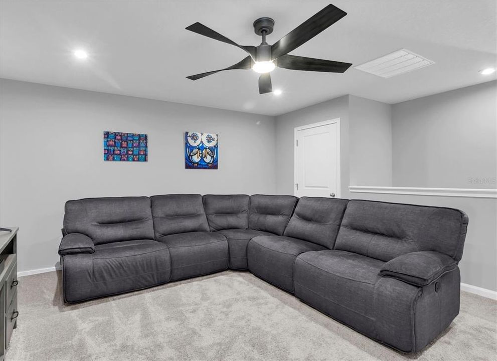 На продажу: $440,000 (3 спален, 2 ванн, 2243 Квадратных фут)