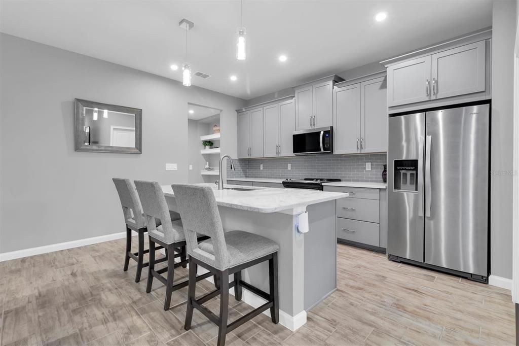 На продажу: $440,000 (3 спален, 2 ванн, 2243 Квадратных фут)