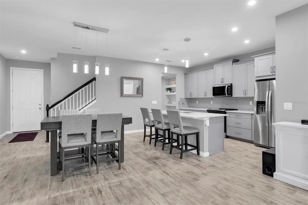 На продажу: $440,000 (3 спален, 2 ванн, 2243 Квадратных фут)