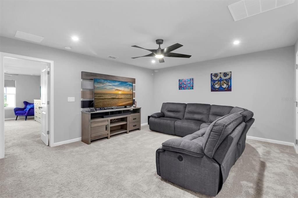 На продажу: $440,000 (3 спален, 2 ванн, 2243 Квадратных фут)