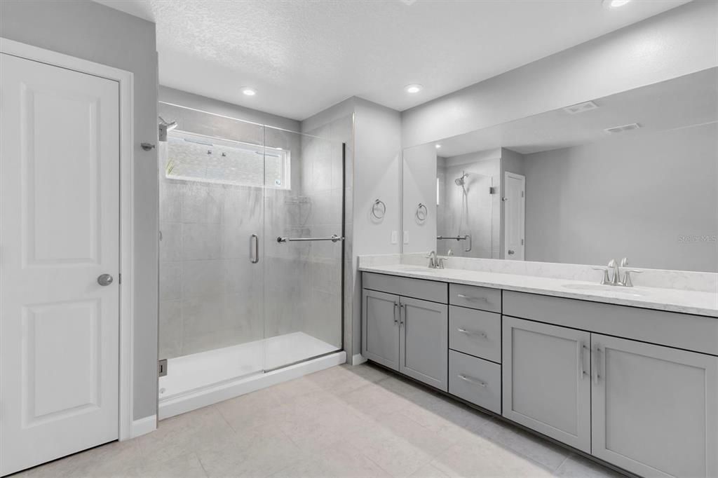 На продажу: $440,000 (3 спален, 2 ванн, 2243 Квадратных фут)