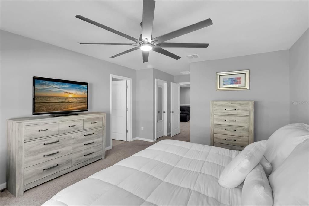 На продажу: $440,000 (3 спален, 2 ванн, 2243 Квадратных фут)