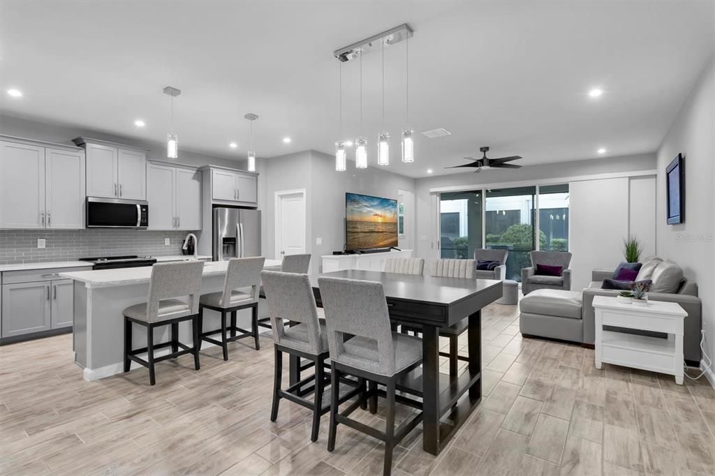 На продажу: $440,000 (3 спален, 2 ванн, 2243 Квадратных фут)