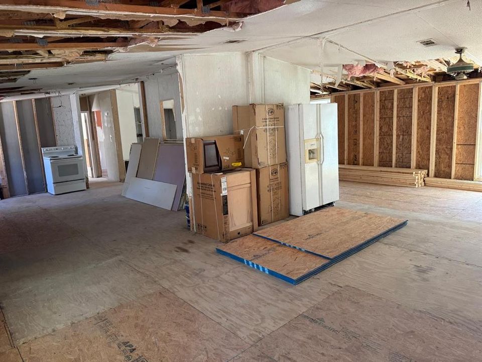 For Sale: $75,000 (3 beds, 2 baths, 1664 Square Feet)