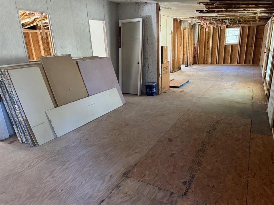 For Sale: $75,000 (3 beds, 2 baths, 1664 Square Feet)