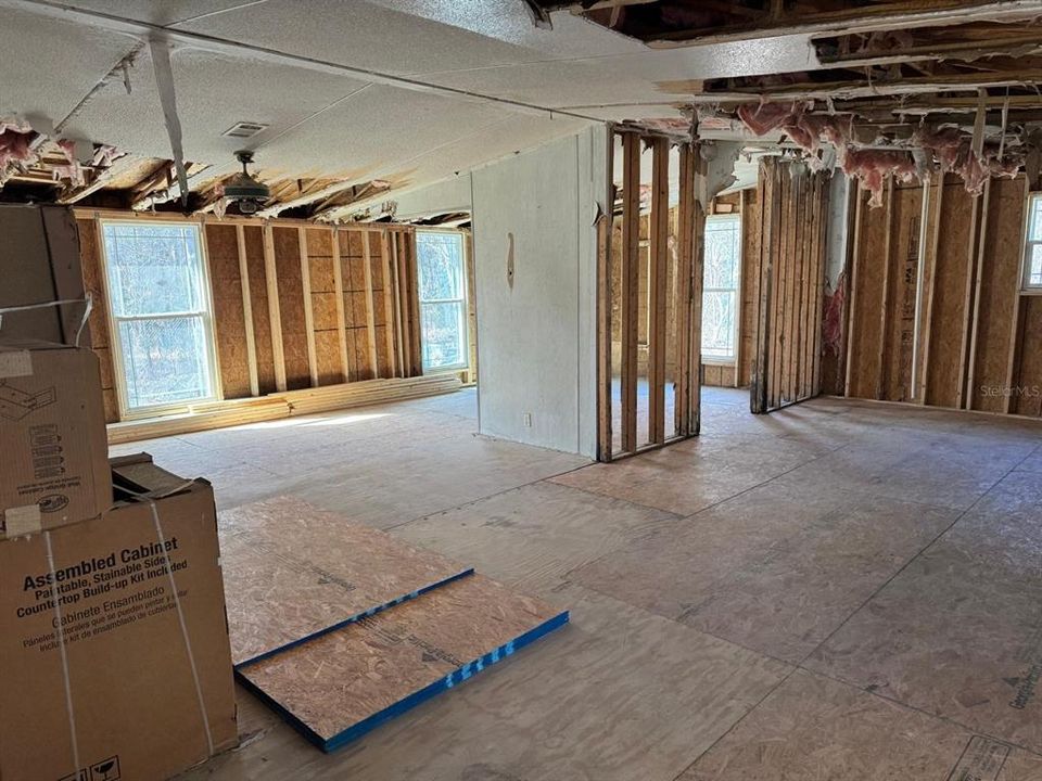 For Sale: $75,000 (3 beds, 2 baths, 1664 Square Feet)