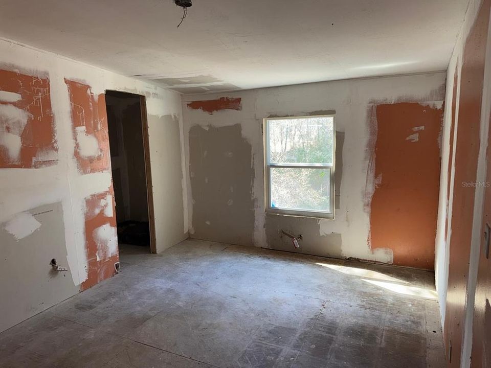 For Sale: $75,000 (3 beds, 2 baths, 1664 Square Feet)